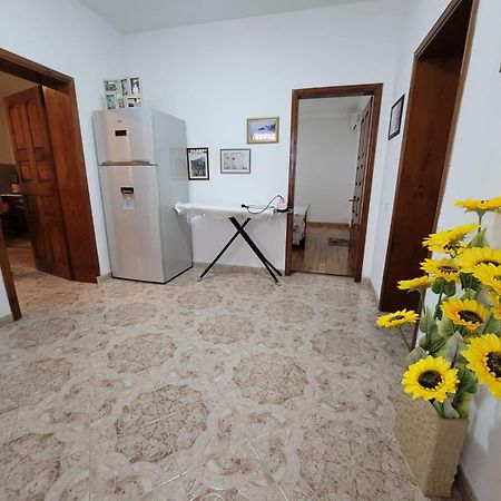 Private Room On A Shared Apartament Near Durres Beach Extérieur photo