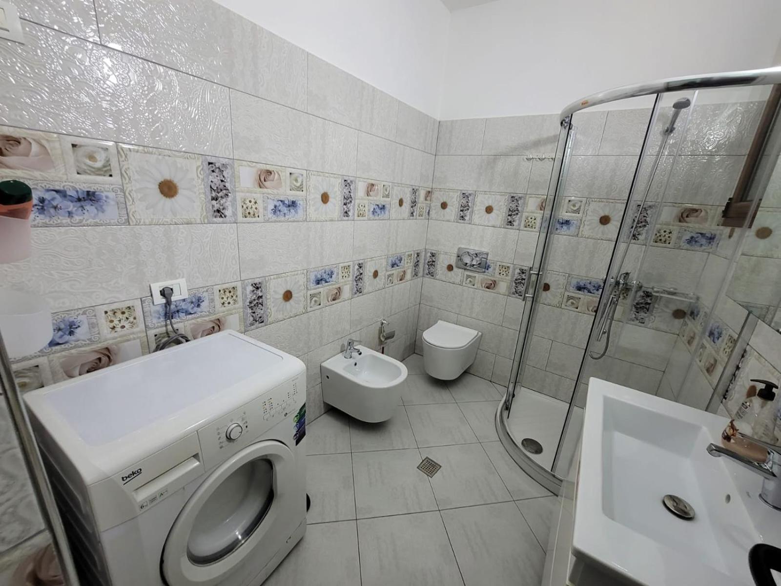 Private Room On A Shared Apartament Near Durres Beach Extérieur photo