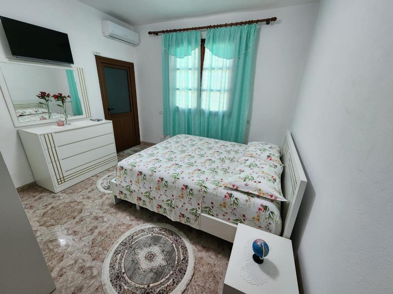 Private Room On A Shared Apartament Near Durres Beach Extérieur photo