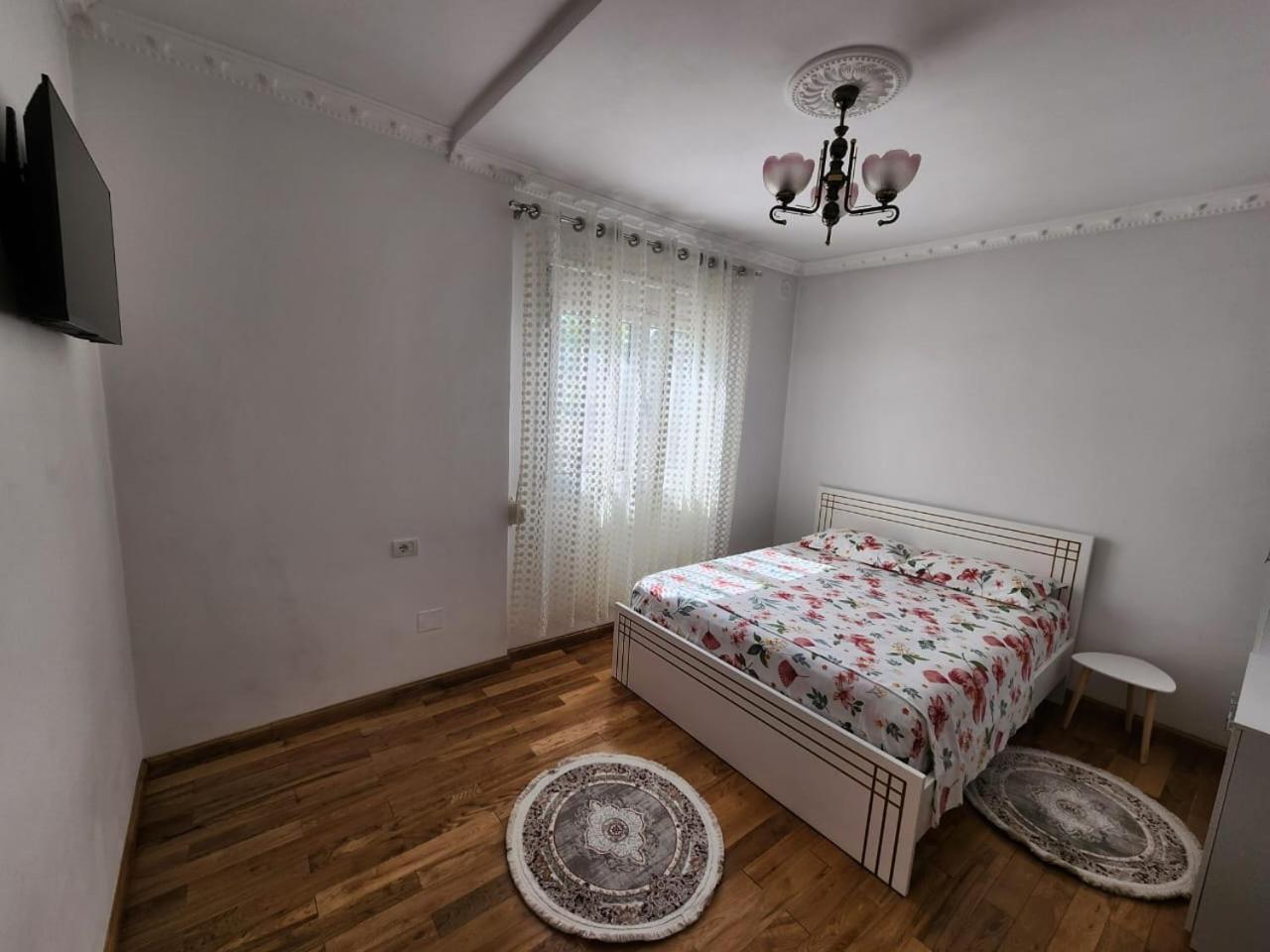 Private Room On A Shared Apartament Near Durres Beach Extérieur photo