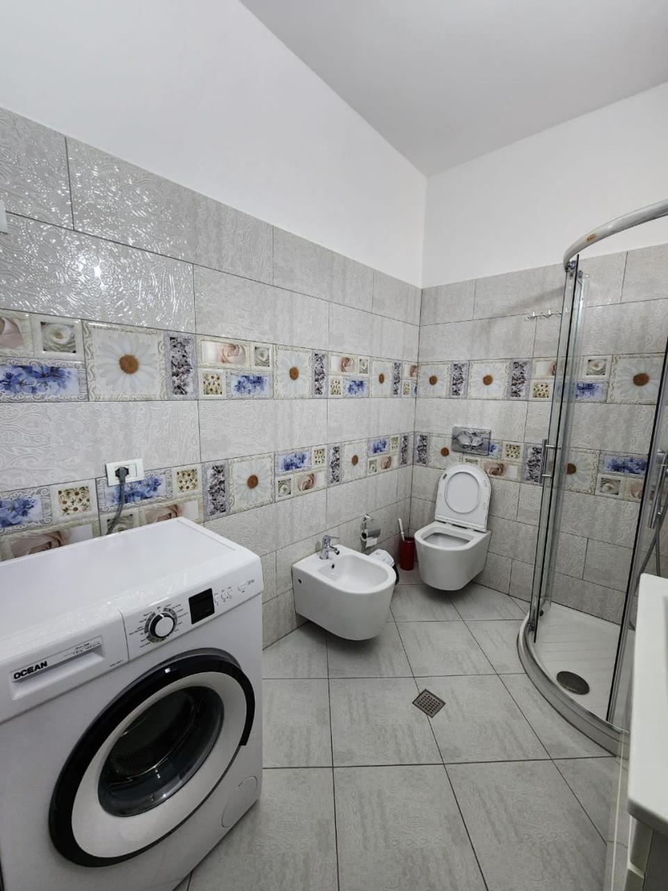 Private Room On A Shared Apartament Near Durres Beach Extérieur photo