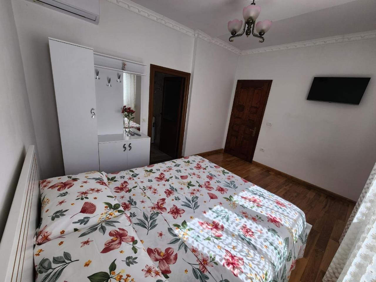 Private Room On A Shared Apartament Near Durres Beach Extérieur photo